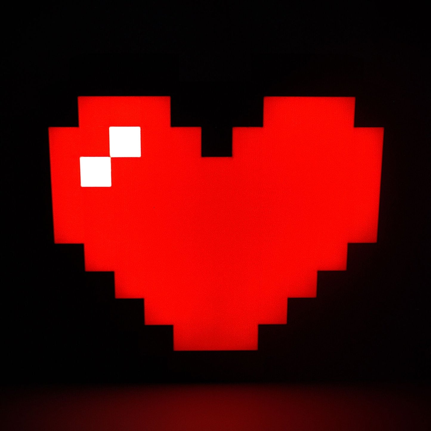 Lampe LED Lampe LED Pixel Heart. Décoration lumineuse pour la maison, chambre, salle de jeux, bureau, setup gaming, chambre d'enfant. Couleurs rouge et blanc. Connection Usb C - Chroma Craft - Lampe LED