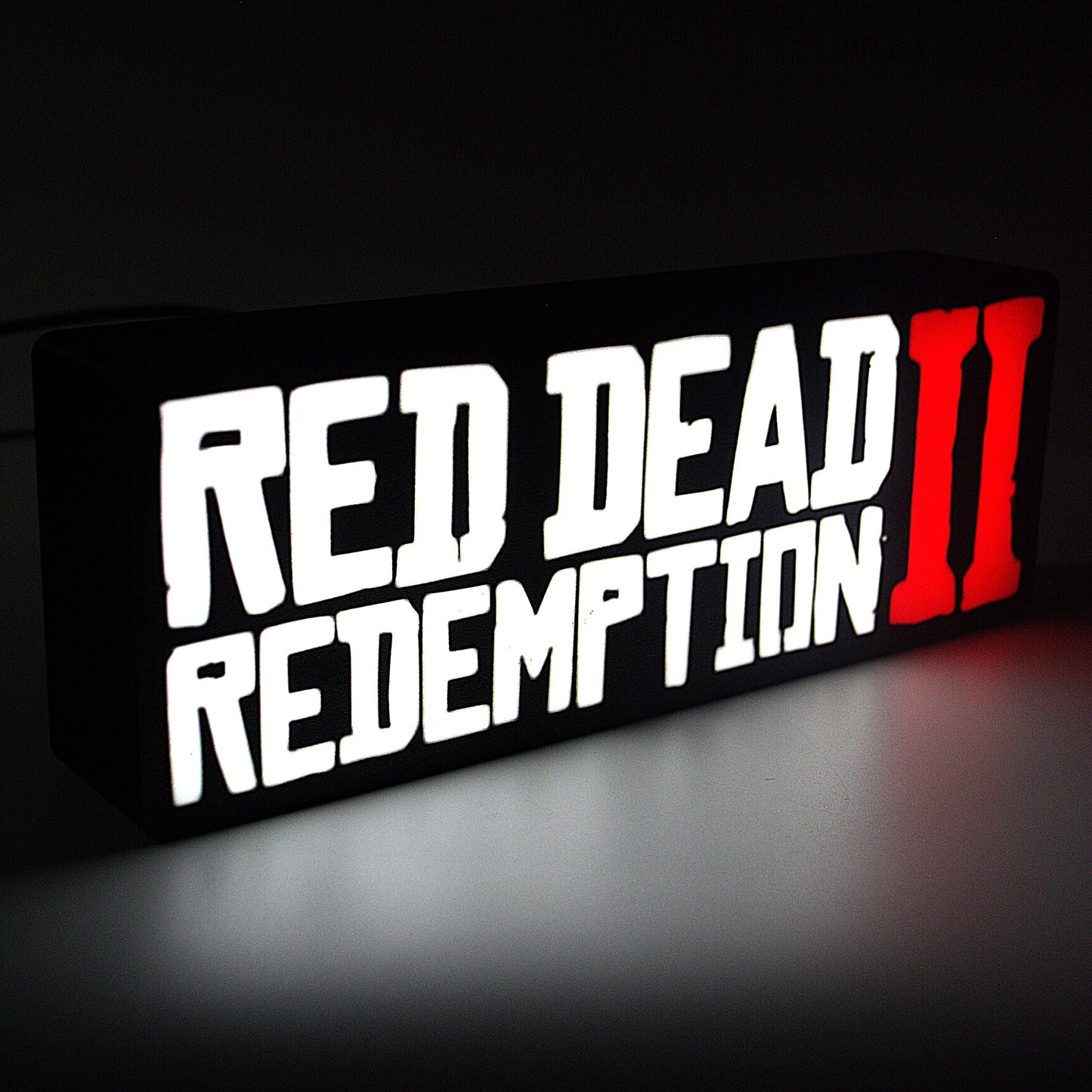 Lampe LED Red Dead Redemption 2 - RDR2. Décoration lumineuse pour la maison, chambre, salle de jeux, bureau, setup gaming, chambre d'enfant. Couleurs blanc et rouge. Connection Usb C - Chroma Craft - Lampe LED - Lampe LED Red Dead Redemption 2 - Chroma Craft - Lampe LED - Lampe LED Red Dead Redemption 2 - Chroma Craft - Lampe LED