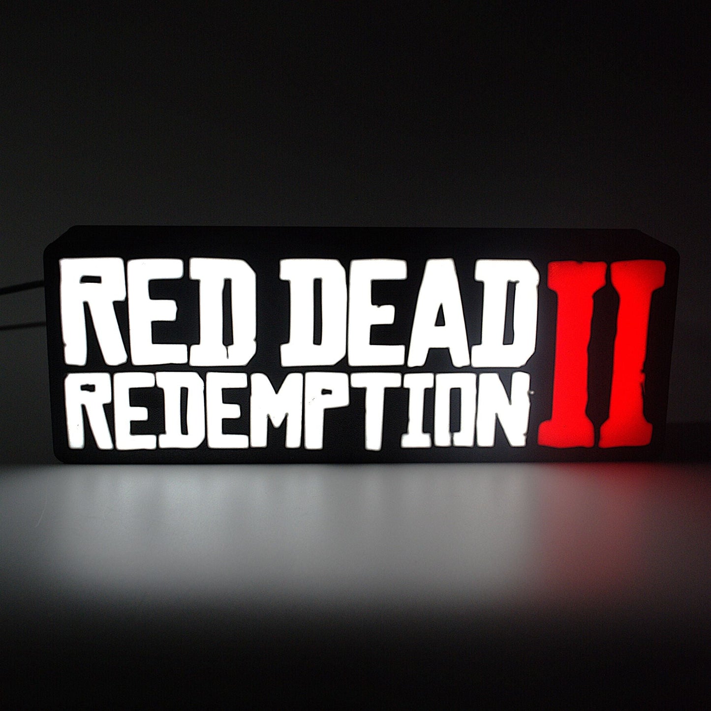 Lampe LED Red Dead Redemption 2 - RDR2. Décoration lumineuse pour la maison, chambre, salle de jeux, bureau, setup gaming, chambre d'enfant. Couleurs blanc et rouge. Connection Usb C - Chroma Craft - Lampe LED - Lampe LED Red Dead Redemption 2 - Chroma Craft - Lampe LED - Lampe LED Red Dead Redemption 2 - Chroma Craft - Lampe LED