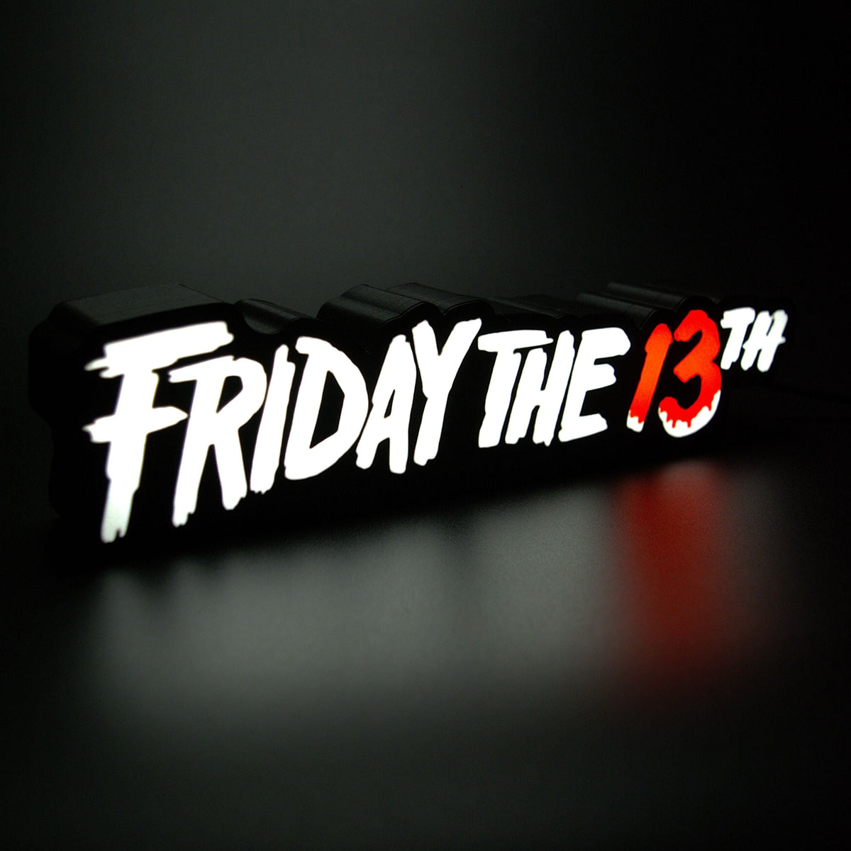 Lampe LED Logo Friday the 13th-Vendredi 13. Décoration lumineuse pour la maison, chambre, salle de jeux, bureau, setup gaming, chambre d'enfant. Couleurs blanc et rouge. Connection Usb C. - Lampe LED Friday the 13th-Vendredi 13 - Chroma Craft - Lampe LED - Lampe LED Friday the 13th - Vendredi 13 - Chroma Craft - Lampe LED