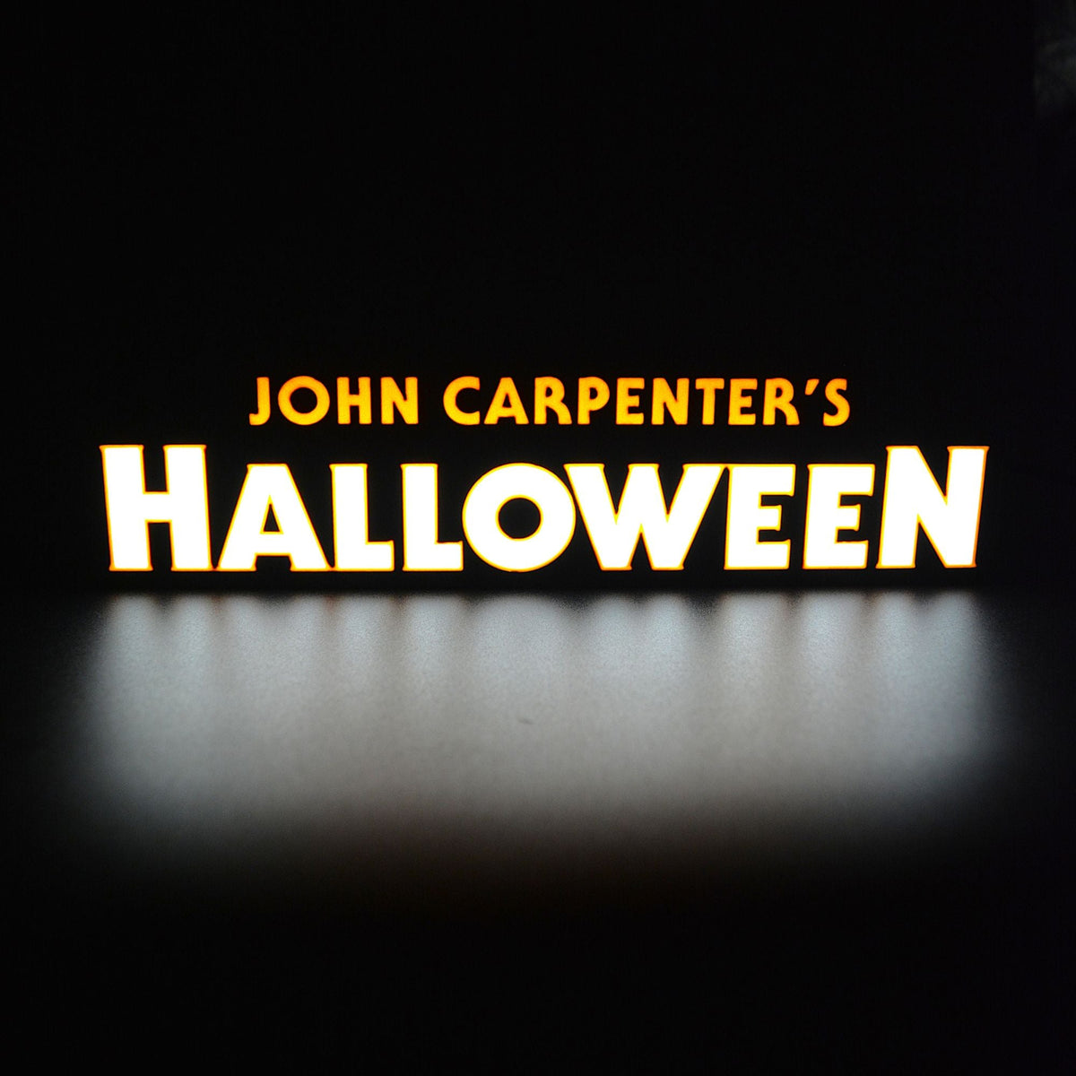 Lampe LED Logo Halloween - John Carpenter Movie. Décoration lumineuse pour la maison, chambre, salle de jeux, bureau, setup gaming, chambre d'enfant. Couleurs blanc et orange. Connection Usb C. - Lampe LED Halloween - Chroma Craft - Lampe LED - Lampe LED Halloween - Chroma Craft - Lampe LED